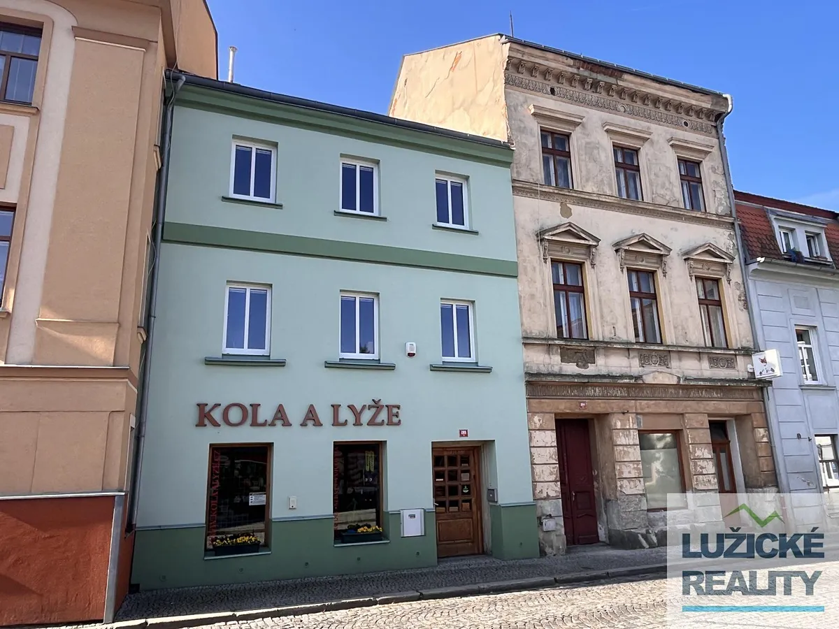 Prodej rodinného domu 241 m², pozemek 130 m²